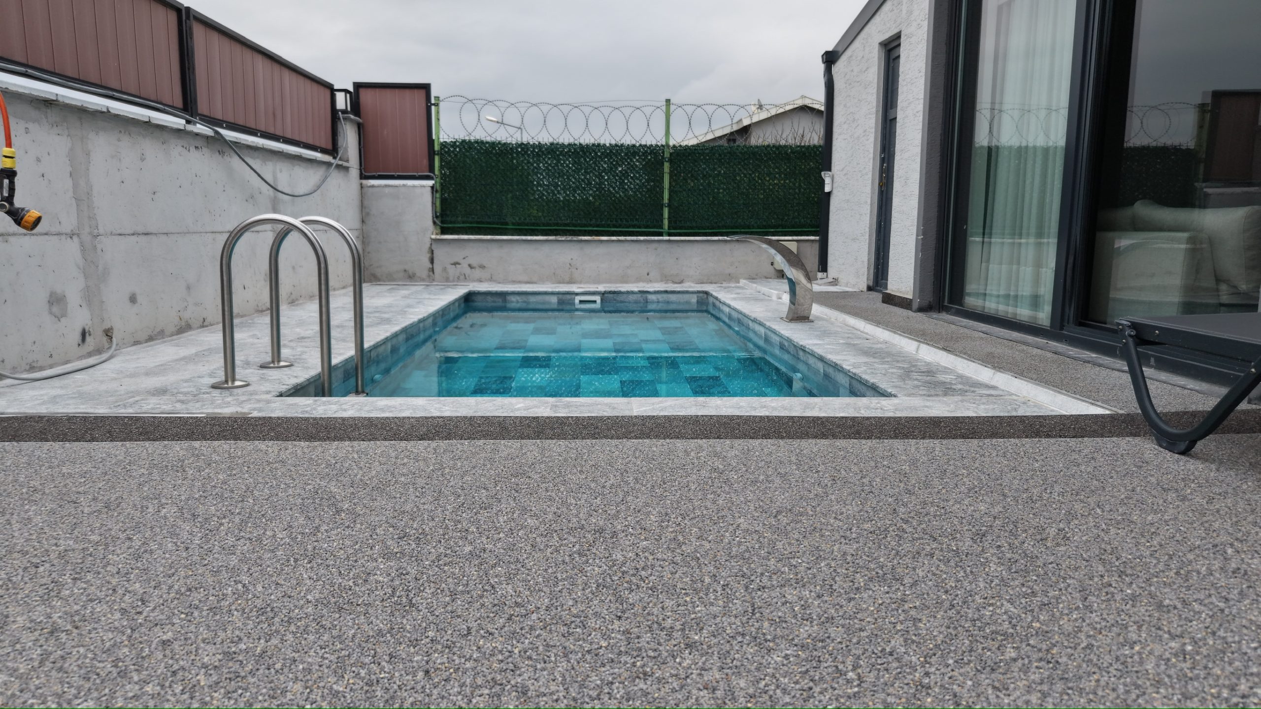 Hijyenik kullanım için panel havuz su sistemi